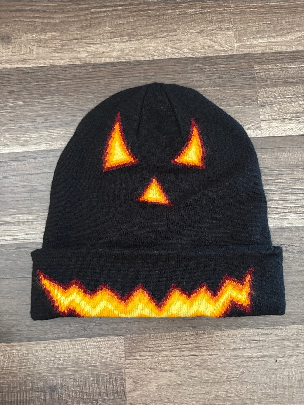 Spirit Halloween Jackolanter beanie hat